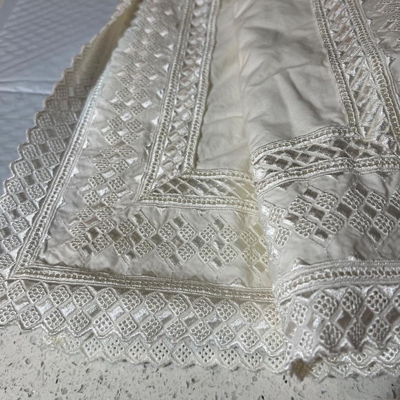 VINTAGE Pillow Sham 28" Wide Embroidered Lace Vintage 100% Cotton Cream - Picture 2 of 5